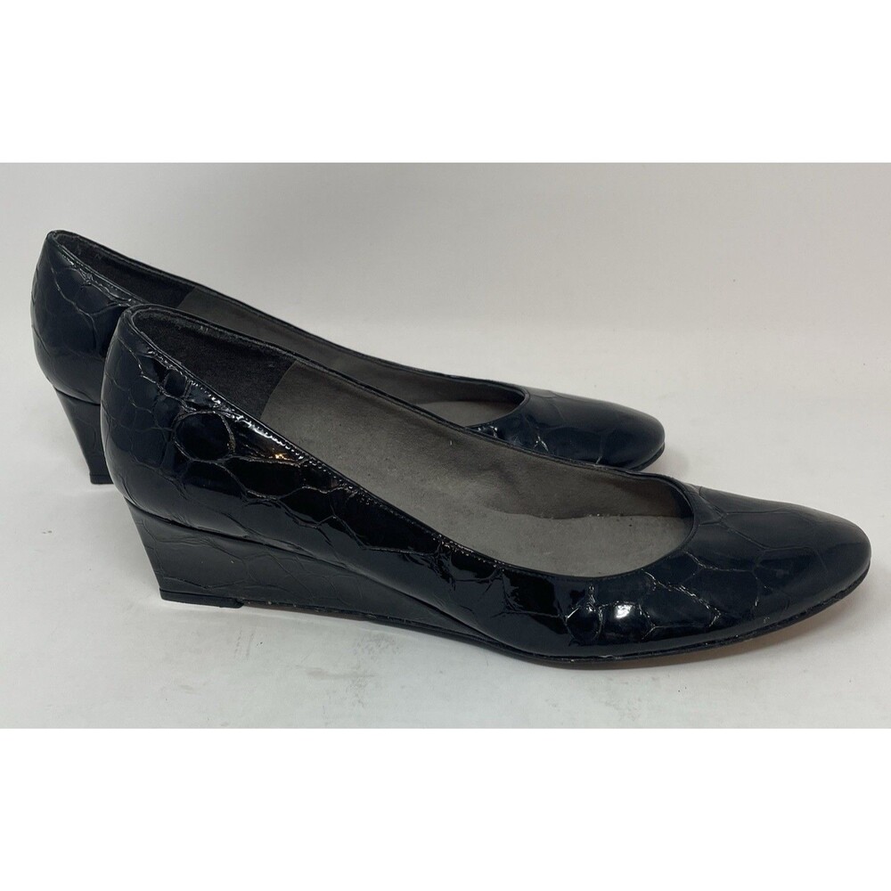 Stuart Weitzman Black Croc Embossed Patent Leather Slip On Wedge Pump Sz 7.5 N